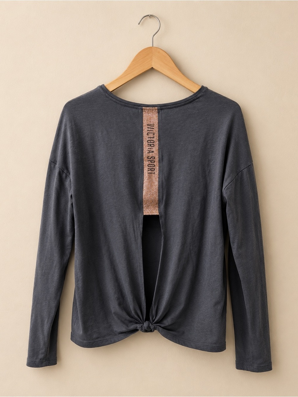 Victoria Sport Long Sleeve Twist-Back Top Size Small